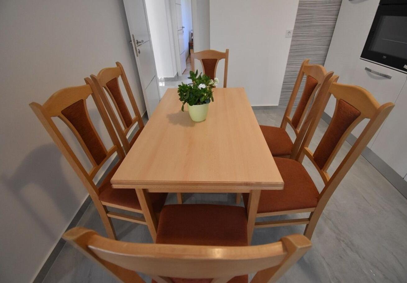Holiday Home Branka - 80 M From Beach Vir Luaran gambar