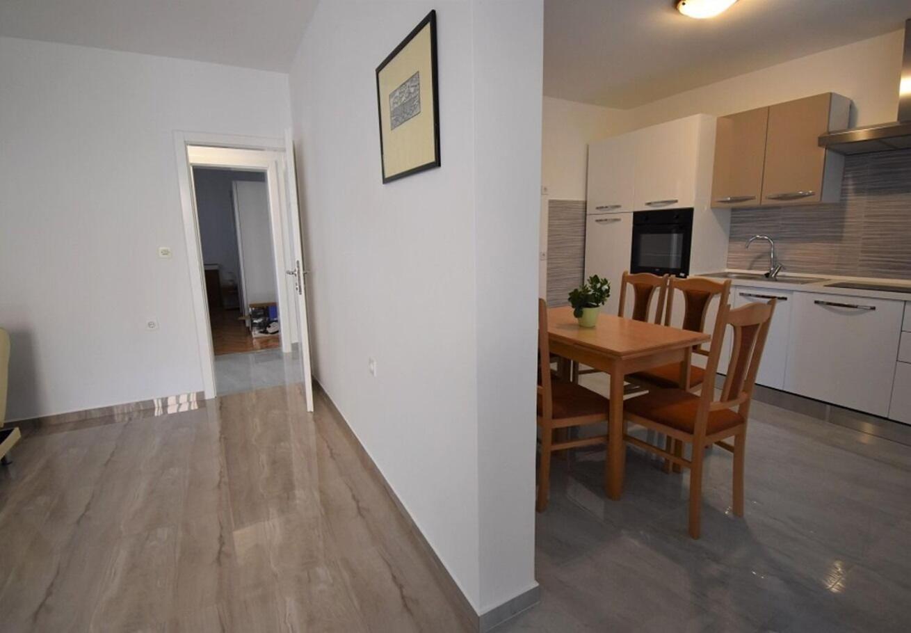 Holiday Home Branka - 80 M From Beach Vir Luaran gambar
