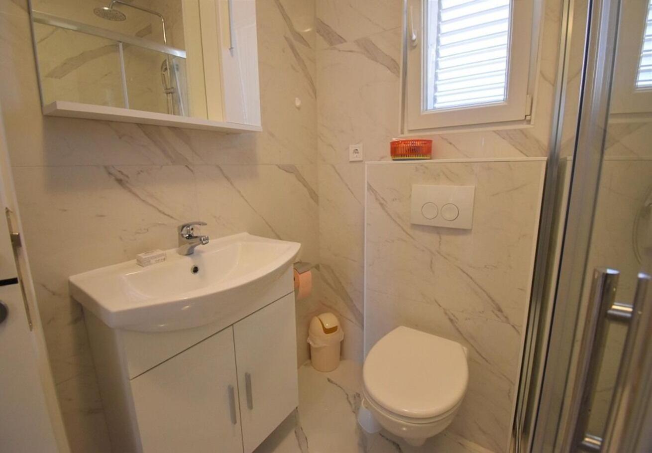 Holiday Home Branka - 80 M From Beach Vir Luaran gambar