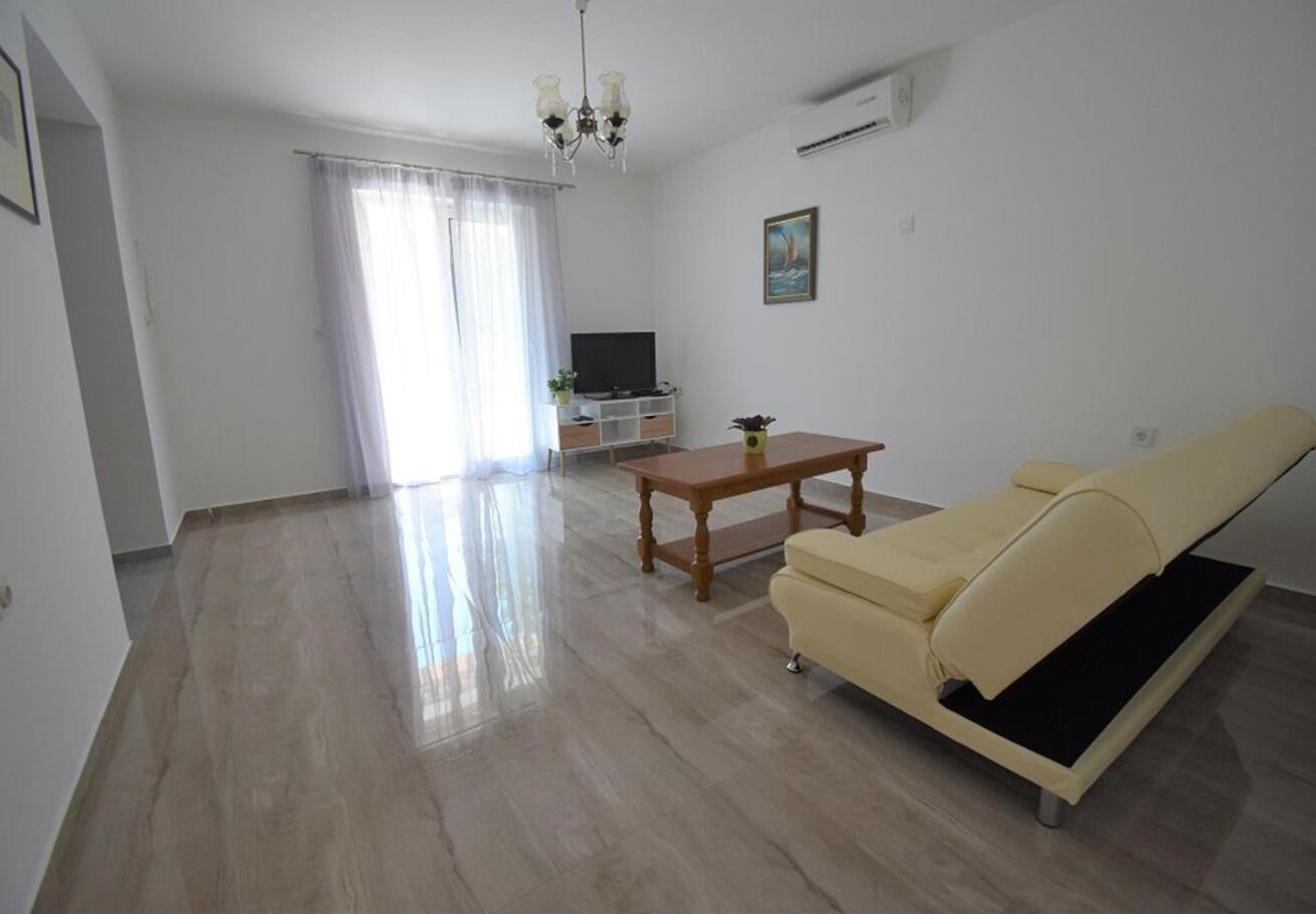 Holiday Home Branka - 80 M From Beach Vir Luaran gambar