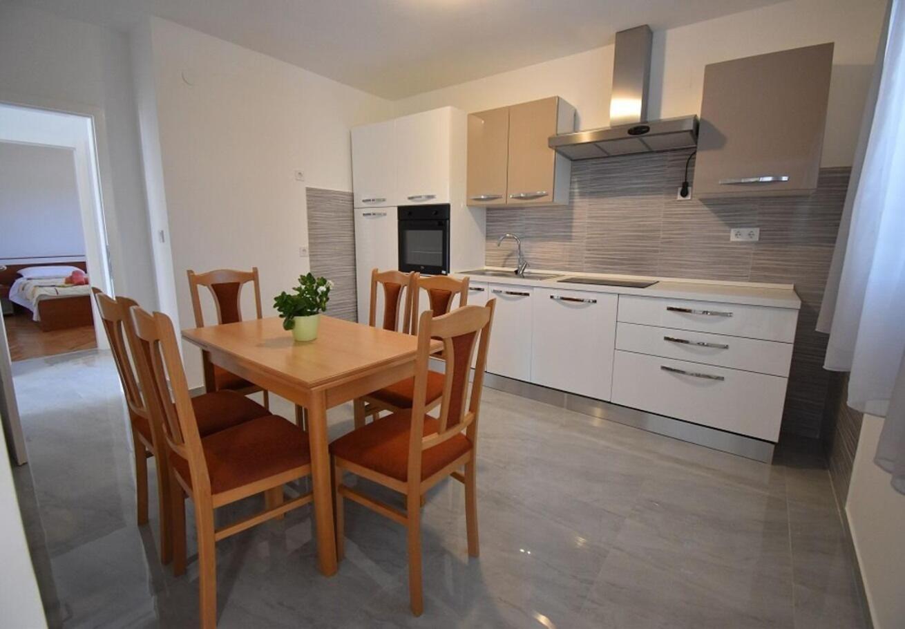 Holiday Home Branka - 80 M From Beach Vir Luaran gambar